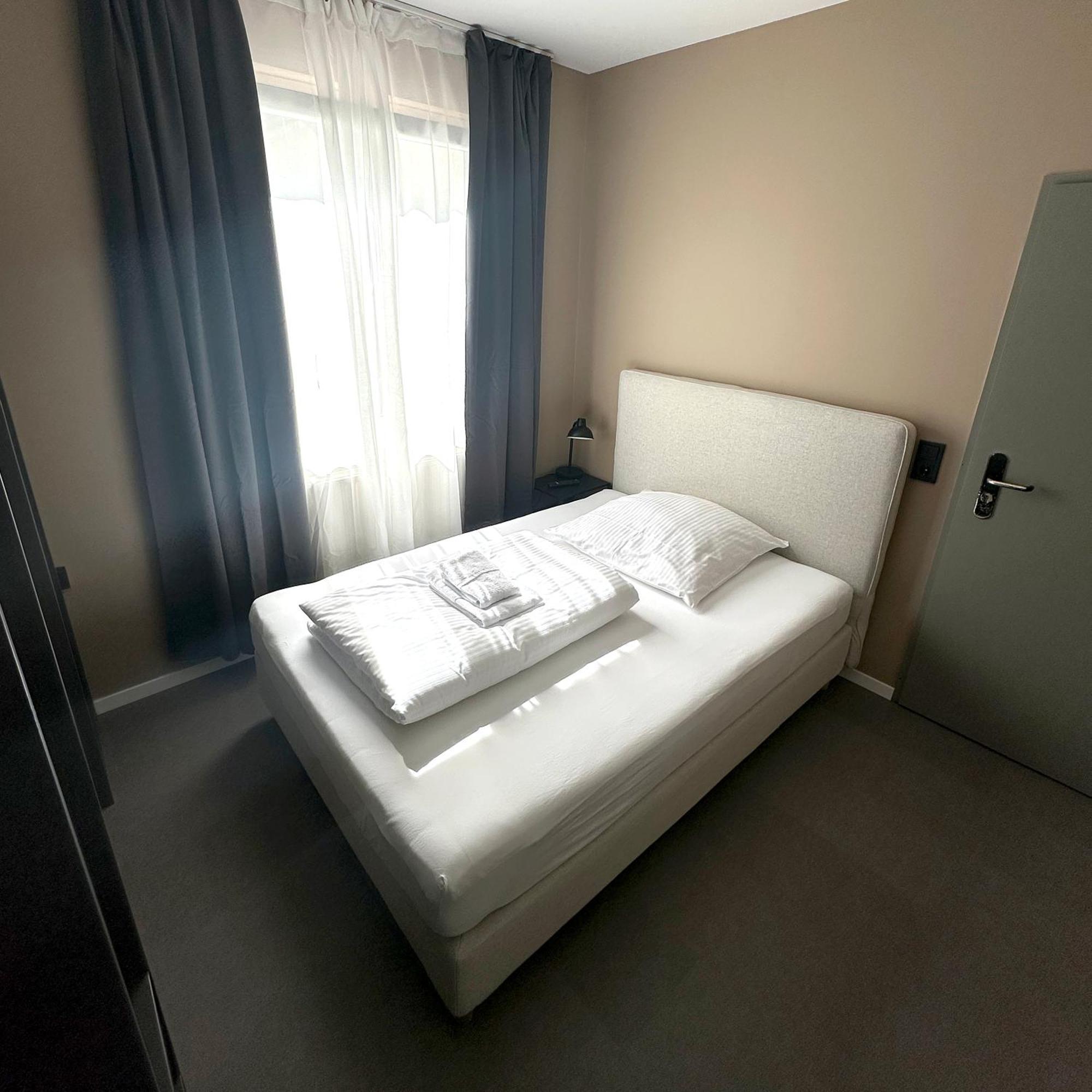 Benztown Hotel Gaestehaus Estugarda Exterior foto